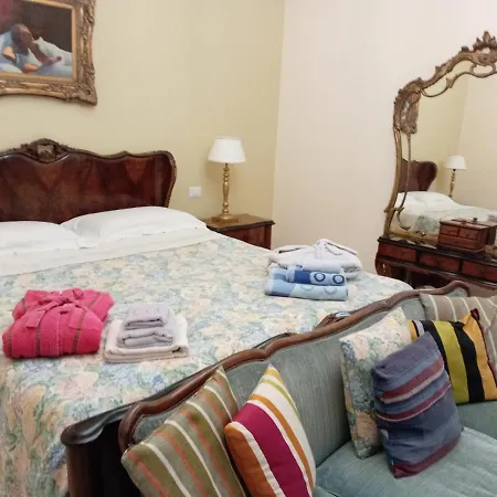 Hotell Lusitana T2 Foligno